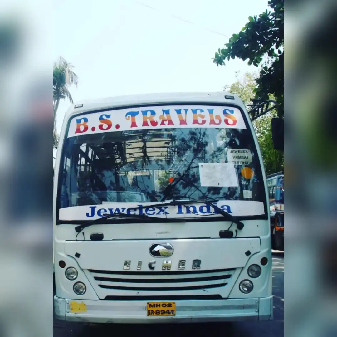Bus 7 Front