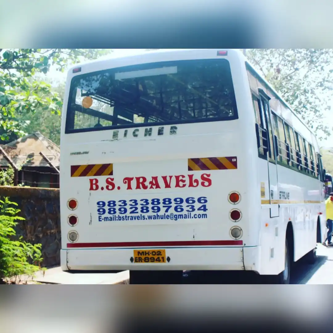 Bus 7 back