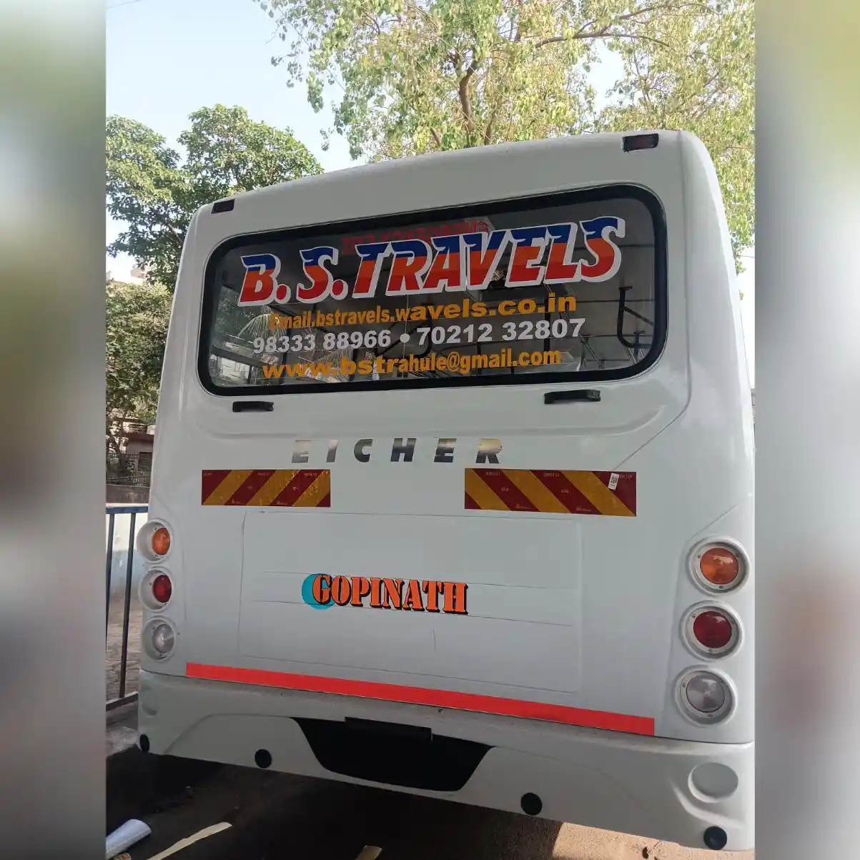 bus-back-10
